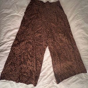 H&M cheetah print wide leg pant, elastic band in the back, very comfortable!